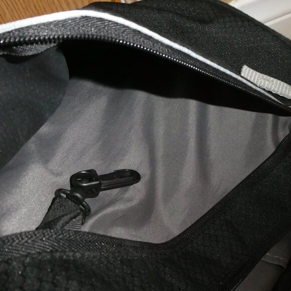 Cross Body Sling Bag Black - Picture 6 of 11